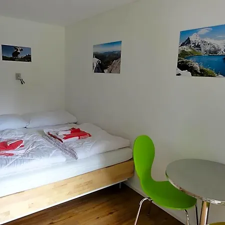 Valley Hostel *