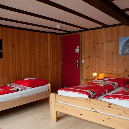Valley Hostel *