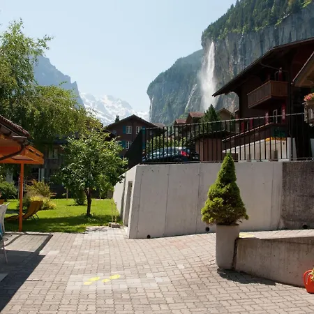 אכסניה Valley לוטרברונן