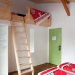 Valley Hostel *